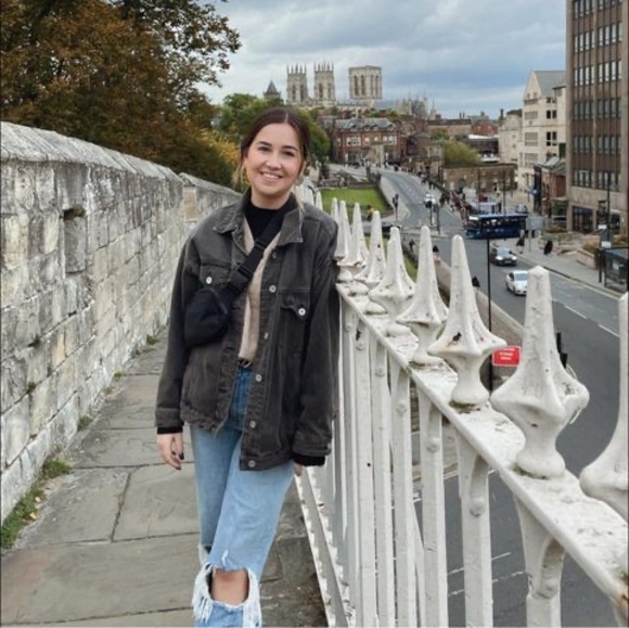 Meet your Posher, Jamie - Picture 1 of 1